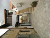 ρυμοτομία οικισμού χρήση υλικών οι χαράξεις έγιναν για να καθοδηγούν τα νερά της βροχής Πολεοδομική οργάνωση τσιμέντο πλάκες λίθοι ασφαλτοστρωμένοι δρόμοι μεταγενέστεροι δρόμοι πλακόστρωτοι δρόμοι