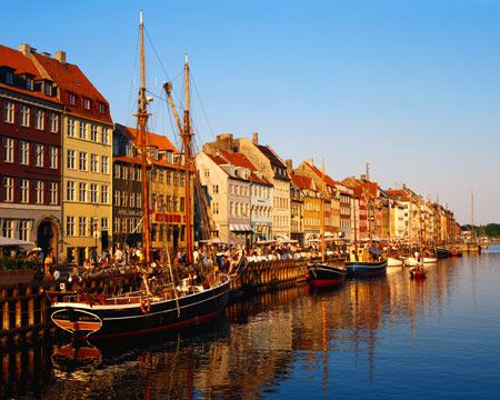 Κοπεγχάγη Ροσκίλντε 5 µέρες 9 13 Απριλίου 15 Η Κοπεγχάγη είναι η πρωτεύουσα της Δανίας και βρίσκεται στο ανατολικό άκρο της χώρας.