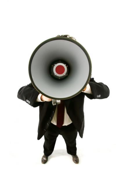 Βιβλιογραφική Ανασκόπηση Word Of Mouth Άτυπη επικοινωνία μεταξύ καταναλωτών που αφορά σε