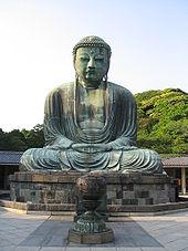 Εικόνα: O Βούδας Νταϊμπούτσου (BuddhaDaibutsu) στην Καμακούρα της Ιαπωνίας. Αυτό το μπρούτζινο άγαλμα έχει ύψος 11,40 μέτρα και βάρος 93 τόνους. Βούδας Η Ζωή του Έζησε από το 560 μέχρι το 480 π.χ. περίπου.