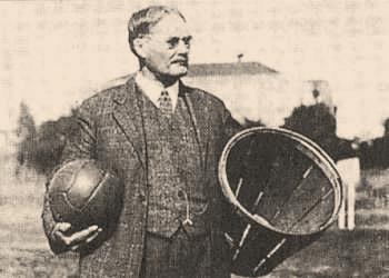 Ακόμα και στο επαγγελματικό πρωτάθλημα του NBA (National Basketball Association) αλλά και στις κολεγιακές ομάδες του NCAA (National Collegiate Athletic Association).