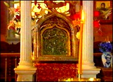 ΠΑΝΑΓΙΑ ΤΗΣ ΤΗΝΟΥ Ο ναός της Παναγίας της Τήνου κτίστηκε σε σημείο όπου βρέθηκε εικόνα της Παναγίας, κατά τη θρησκευτική παράδοση μετά από σχετικά οράματα της μοναχής Αγίας Πελαγίας.