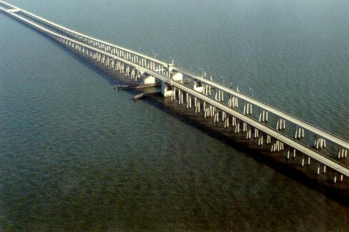Εικόνα.: Chotinmen Bridge (Κίνα) (wikipedi).. Γέφυρα σε Δοκούς Ο τύπος αυτός είναι ο πιο συνήθης για το λόγο ότι η κατασκευή είναι σχετικά απλή.