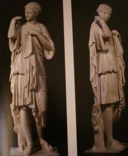 Κολοσσική κεφαλή αποδιδόμενη στη Βραυρωνία Αρτέμιδα. Αθήνα, Μουσείο Ακροπόλεως 1352.