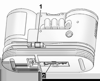 196 Φροντίδα οχήματος Κιτ επισκευής ελαστικού Τυχόν μικρές ζημιές στο πέλμα ή στο πλευρικό τοίχωμα του ελαστικού μπορούν να επιδιορθωθούν με το κιτ επισκευής ελαστικού.