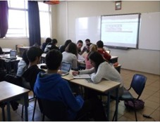 «Αξιοποίηση των Τ.Π.Ε. στη Διδακτική Πράξη» σε μεγαλύτερη αυτοβελτίωση. Εργάζονται ομαδοσυνεργατικά μέσα και έξω από το σχολείο.