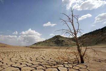 περιοχές, ως αποτέλεσμα της ξηρασίας και των κακών πρακτικών στη γεωργία.