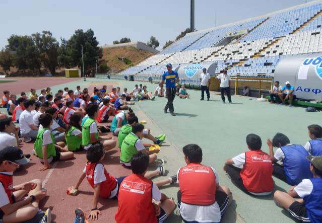 4.06.15 Τελική γιορτή του σχολείου. Εγκαίνια Αίθουσας Φιλαναγνωσίας από τον επιθεωρητή του σχολείου μας Γιώργο Σ. Γεωργίου. Τελετή αποφοίτησης. 8.06.15 Διάλεξη από τον ΚΟΤ για μαθητές της Ε 1 και Ε 2.