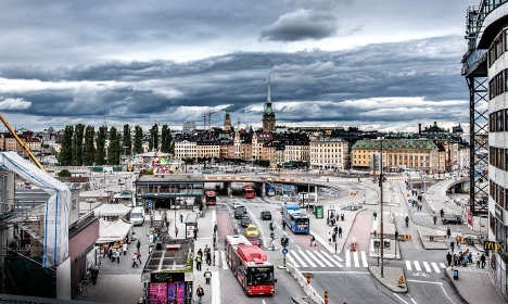Οικονομικών Ερευνών της Σουηδίας (Nier), εκτιμάται ότι η οικονομία της χώρας θα σημειώσει περαιτέρω ανάπτυξη το τρέχον έτος παρά τις προκλήσεις σχετικά με την προσφυγική κρίση, την έλλειψη στέγης και