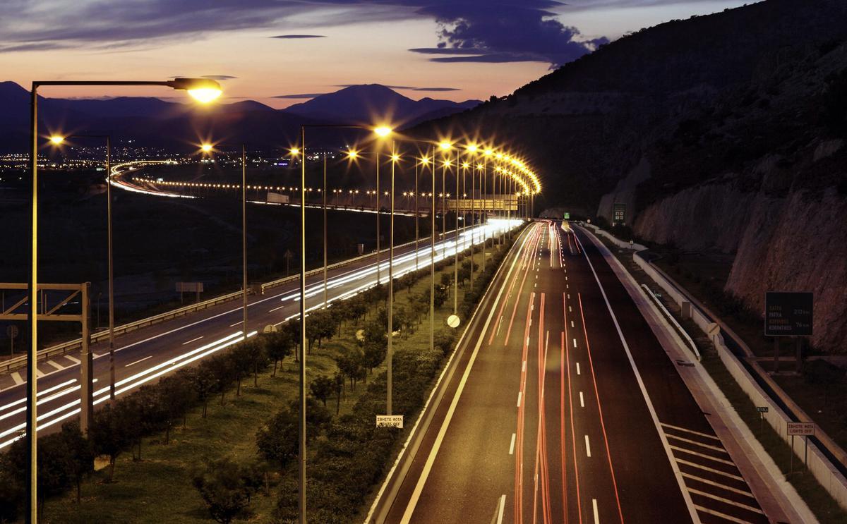 της κατασκευής των οδικών αξόνων σε συνεργασία με τις αρμόδιες Υπηρεσίες του