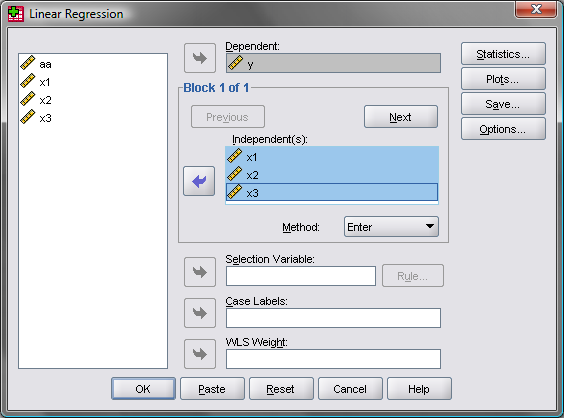 Διαδικασία πολλαπλής παλινδρόμησης Από το μενού Analyze επιλέγουμε Regression και στη συνέχεια Linear Επιλέγουμε την εξαρτημένη μεταβλητή και τη μεταφέρουμε στο παράθυρο dependent.