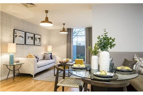 Τουαλέτες: 1 Total SqM: 55 Built Area (m²): Floors: