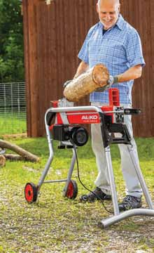 ZÁHRADNÝ KATALÓG 2016 ZÁHRADNÉ STROJE 37,90 Elektrický vyžínač Gardena SmallCut Výkon 300 W, šírka záberu 230 mm, struna 1,5 mm, hmotnosť 2,0 kg 89,90 Akumulátorové nožnice na trávu ClassicCut - sada