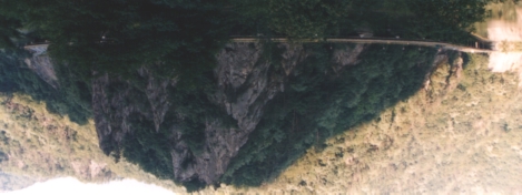 9.7 MODERNIZARE DN 7 RÂMNICU VÂLCEA CĂLIMĂNEŞTI - TĂLMACIU Km 170+750 Km 258+230 Lungime drum în km Lăţimi (m) - parte carosabilă - platformă Tipul de