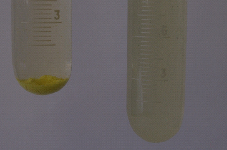 Postup: K 2 3 ml skúmanej látky sa pridajú 2 ml 10 % roztoku NaH a 3 ml činidla. V prípade pozitívnej reakcie sa hnedý roztok odfarbí a vypadne žltá zrazenina jodoformu.