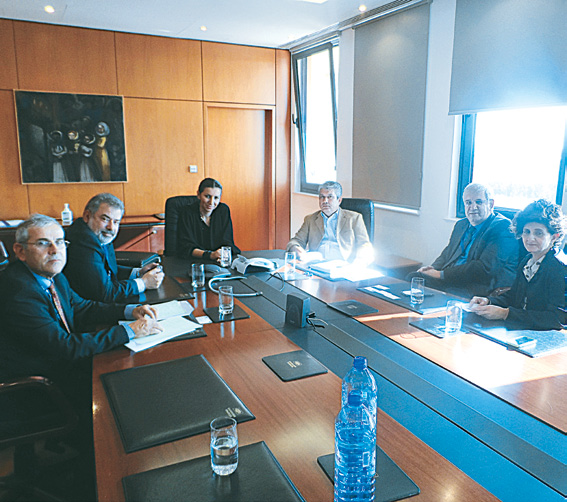ΔΕΚΕΜΒΡΙΟΣ 2014 ΗΛΕΚΤΡΟΝΙΚΗ ΕΚΔΟΣΗ Διανέμεται Δωρεάν Τεύχος 5/14 ΔΕΚΕΜΒΡΙΟΣ 2014 Το ΕΒΕΛ συναντήθηκε με την Πρόεδρο της Ελληνικής Τράπεζας Εκ μέρους του ΕΒΕΑ τονίστηκε η ανάγκη δραστικής μείωσης των