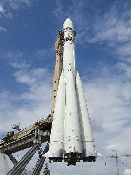 Sputnik III : Ο Sputnik III ήταν ένα αυτόματο διαστημικό σκάφος διεξαγωγής επιστημονικών πειραμάτων.