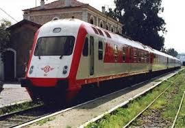 Πράσινες μεταφορές προϊόντων Ο τρόπος μεταφοράς εξαρτάται συνήθως από το είδος του εμπορεύματος τις αποστάσεις που πρέπει να διανυθούν το είδος των δρόμων (αστικές, ημιαστικές και αγροτικές περιοχές)