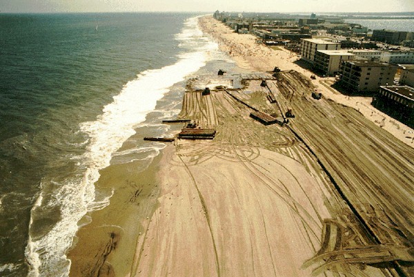 Εικόνα 24 Διαδικασία συνεχούς αναπλήρωσης παραλίας. [48] ] Εικόνα 25 Αναπλήρωση παραλίας στο Ocean City, New Jersey [49]] 3.1.