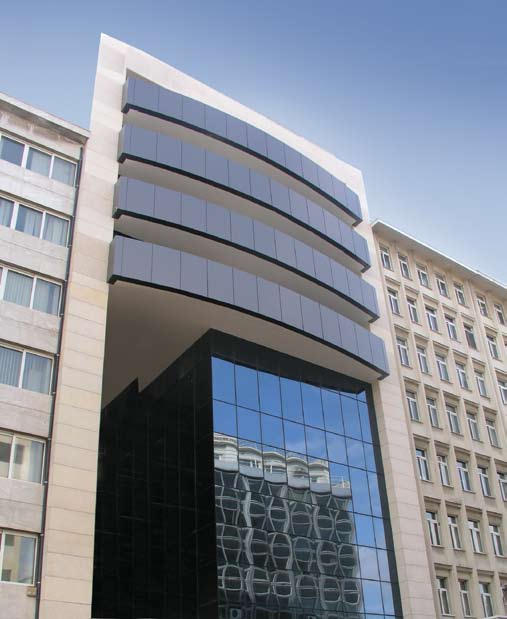ΤΑ ΚΥΡΙΑ ΕΡΓΑ ΤΗΣ ΕΤΑΙΡΕΙΑΣ ΣΕ ΕΛΛΑΔΑ ΚΑΙ ΚΥΠΡΟ ΕΧΟΥΝ ΩΣ ΑΚΟΛΟΥΘΩΣ Έργα υπό ανέγερση στον Ελλαδικό χώρο «Εμπορικό κέντρο στο Πειραιά» Συνεχίζοντας το αναπτυξιακό του πρόγραμμα στην Αθήνα το