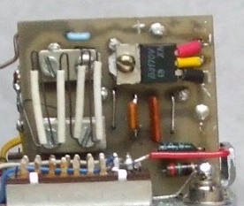 La K2a/0 La +6 V (R 4) C 2 Vi IC 1 Vo La K 2a/2 R 7 R (R 6b) (R 6a) R 6 (R 5b) (R 5a) La Rx R 5 Fig. 5. Placa 2; dsnul cablajului, vdr dinspr faţa placată (50 x 47 mm).