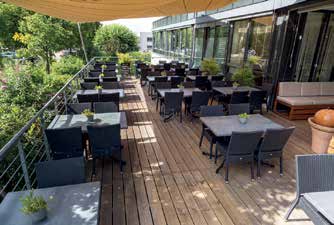 Lecker essen Leute treffen Ambiente geniessen 07156-177 42 42 Dieselstrasse 2 70839 Gerlingen www.dasarsvivendi.de info@dasarsvivendi.de Öffnungszeiten: Montag - Freitag 11.30 bis 14.00 Uhr 17.
