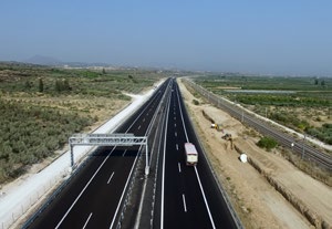 6 Κορίνθου Πατρών Ολυμπία Οδός Τεύχος 10 Δεκέμβριος 2016 Κορίνθου Πατρών 7 Η εικόνα του Έργου από Κόρινθο έως Πάτρα Αραχοβίτικα Μην επιχειρείτε «σφήνες» πριν από τις στενώσεις Ρίο Παναγοπούλας