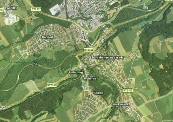 84508 Burgkirchen in Altoetting (κύκλος) πληθυσμός 10.619 έκταση 46,21 Km² πινακίδα AÖ Url http://www.burgkirchen.