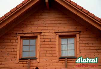 Príloha Drevostavby Povrchová úprava zrubov, dreveníc a drevených súcastí drevostavieb PRED ZAČATÍM APLIKÁCIE POVRCHOVEJ ÚPRAVY NOVÝCH DREVOSTAVIEB JE DÔLEŽITÉ URČENIE, O AKÚ STAVBU IDE.