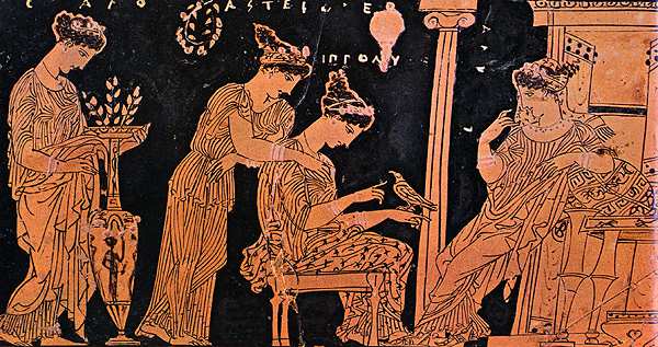 Η πολιτική οργάνωση της αρχαίας Ελλάδας, πριν και µετά τη δηµιουργία της πόλης-κράτους, περιόριζε τη γυναίκα στην άσκηση συγκεκριµένων οικογενειακών ρόλων και, κατά κανόνα, της παρείχε ελάχιστες