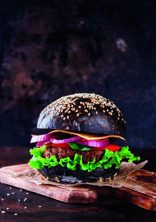 Premium Burgers 50 Το δημοφιλέστερο «γρήγορο» γεύμα, μεταμορφώνεται σε ένα πιάτο υψηλής γαστρονομικής αξίας.