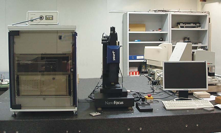 4. Πειραματικές διατάξεις και υπολογισμοί Σχήμα 4.17: Μικροφωτογραφία αποτυπώματος από το σαρωτικό ηλεκτρονικό μικροσκόπιο (SEM).