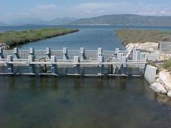 Όσον αφορά στην ποιότητα νερού των λιμνοθαλασσών, δεν υπάρχουν συστηματικές μετρήσεις φυσικοχημικών παραμέτρων.