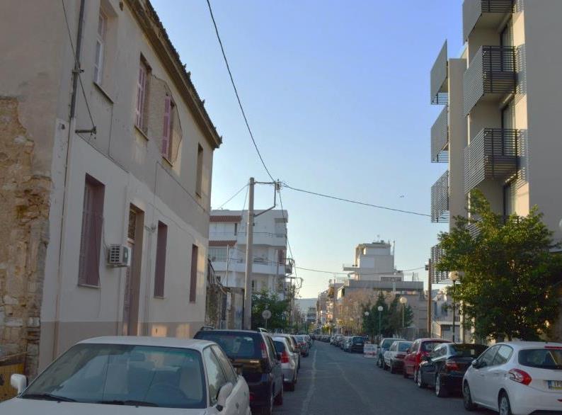Β. Αναλυτική καταγραφή στην περιοχή μελέτης ΥΨΗ ΚΤΙΡΙΩΝ Η περιοχή αποτελείται κατά γενική ομολογία από πολύ χαμηλά κτηριακά ύψη.