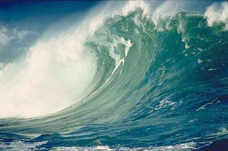 ZANIMLJIVOSTI Tsunami su veliki valovi koji nastaju zbog podmorskih potresa. 1883. godine nakon erupcije vulkana Krakatau zabilježena je visina vala od 35 m, a 26. 12. 2004.