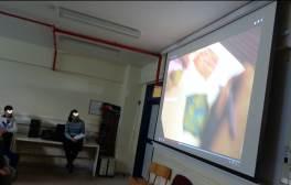 μπορεί να προκύψει από οτιδήποτε υπάρχει γύρω του και του δημιουργεί ωραίες εικόνες στο μυαλό του. Ακολούθως τα παιδιά κλήθηκαν να σκεφτούν ιδέες για την πλοκή της δικής τους ιστορίας.