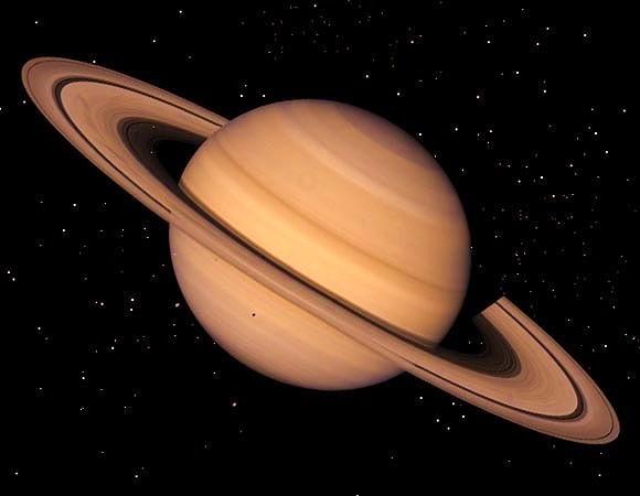 Ο Κρόνος Ο Κρόνος είναι ο έκτος πλανήτης σε σχέση με την απόστασή του από τον Ήλιο και ο δεύτερος μεγαλύτερος του Ηλιακού Συστήματος μετά τον Δία, με διάμετρο στον ισημερινό του 120.