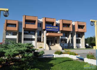 MI 1- STRANA - 10 6 1 rámci diskusií sa študenti bližšie zoznámili s témami participácia a zastupiteľská demokracia. Workshopy im záro- Inšpirácie: Aktivizujme sa! Aktiv(iz)uj sa!