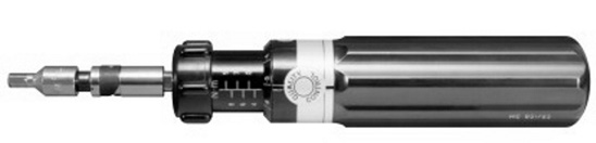 CHR OM - VA N ADIU M 7 (Εικ. 7) Κλειδί A/F 15 mm (ill. 7) Open-end spanner A/F 15 mm (Εικ. 8) Κατσαβίδι A/F 12 mm (ill.