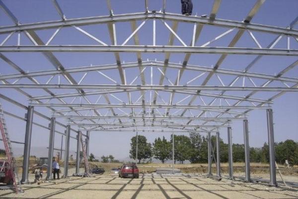 Εικόνα 2.1: Βασικά δομικά στοιχεία ενός βιομηχανικού κτιρίου Πηγή [1] Εικόνα 2.