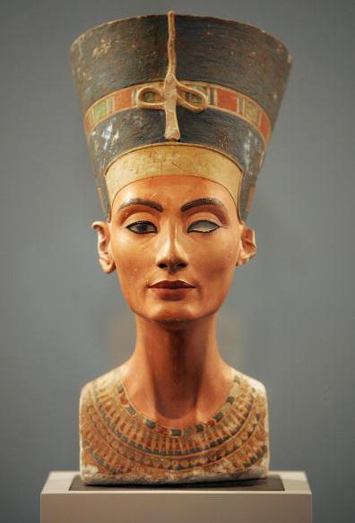Ιστορία πορτραίτου Στην αρχαία Αίγυπτο οι απεικονίσεις των Φαραώ και των προνομιούχων προσώπων είχαν θρησκευτικό χαρακτήρα