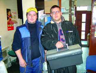 Akcije i novi proizvodi ProleÊna kampanja 2005. ZvaniËna prodajna mesta Schneider Electric Krajem 2004.