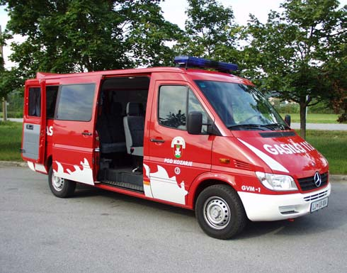 Standardizirana oprema mora zadostiti zahtevam v naslednji tabeli, v kolikor pa je prostor in dovoljena nosilnost dopušča, se v vozilu lahko namesti tudi dodatna oprema, ki je lahko izbrana glede na