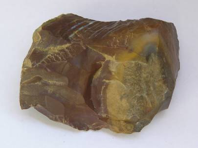 126 Obr. 13. 13. Diatomit Rohovce (obr. 13. 14.) sú spevnené silicity.