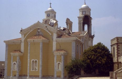 ΕΙΣΑΓΩΓΗ Παράλληλα, αναπτύχθηκε η έρευνα σε θέματα τεκμηρίωσης και μηχανικής συμπεριφοράς των λιθοδομών και άρχισαν να συγκεντρώνονται δεδομένα σχετικά με τη συμπεριφορά σε σεισμό επισκευασμένων