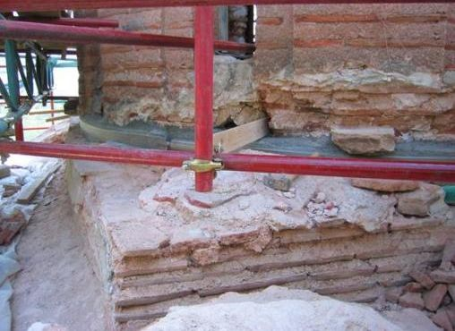 ΞΥΛΟΔΕΣΙΕΣ ΠΑΝΑΓΙΑ ΚΡΗΝΑ ΣΤΗ ΧΙΟ Αντικατάσταση του εξωτερικού και εσωτερικού δακτυλίου στη βάση του τυμπάνου του τρούλου με κονίαμα υδραυλικής ασβέστου,