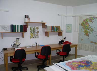 ΘΕΜΑΤΑ ΟΡΓΑΝΩΣΗΣ ΠΡΟΠΤΥΧΙΑΚΩΝ ΣΠΟΥΔΩΝ Το εκπαιδευτικό έργο κάθε ακαδημαϊκού έτους διαρθρώνεται χρονικά σε δύο εξάμηνα.