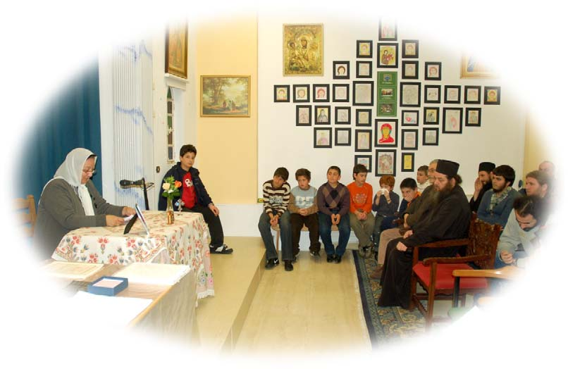Φιλανθρωπικοῦ Συλλόγου τῆς Μητροπόλεώς μας «Ὁ Ἅγιος Φιλάρετος ὁ Ἐλεήμων», κ. Εἰρήνη Ἀρχοντούλη, ἡ ὁποία ἂν καὶ σὲ μετεγχειρητικὴ ἀνάρρωσι, παρευρέθη στὴν Ἁγιογραφικὴ Σύναξι μὲ θυσιαστικὴ αὐταπάρνησι.