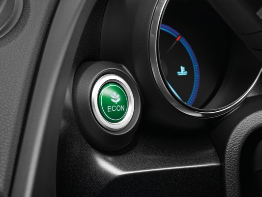 VÝKON : 23 Inovácia, výkon a úspornosť Motor 1,6 i-dtec modelu Civic Tourer, vybavený technológiou Earth Dreams, je špeciálne vyladený tak, aby dosahoval ideálnu vyváženosť medzi výkonom 120 koní a