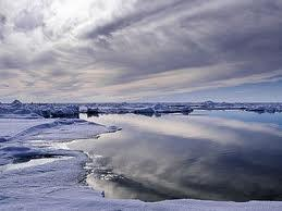 Αρκτικός Ωκεανός Ο Αρκτικός Ωκεανός, γνωστός, κυρίως παλαιότερα, και ως Βόρειος Παγωμένος Ωκεανός βρίσκεται στην περιοχή του Βόρειου πόλου.